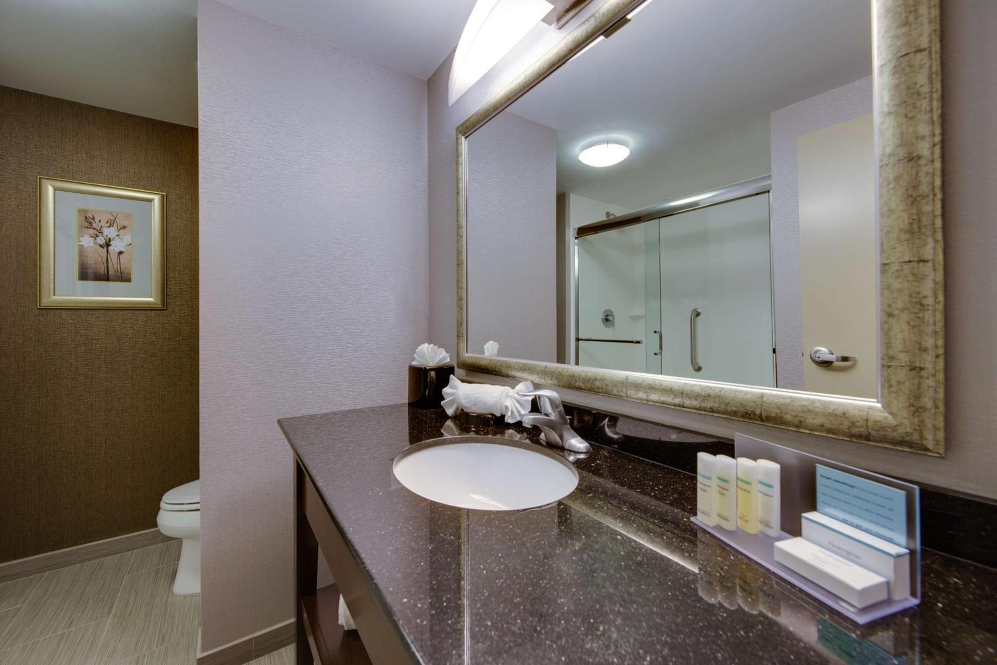 Hampton Inn&Suites Philadelphia/Bensalem Extérieur photo